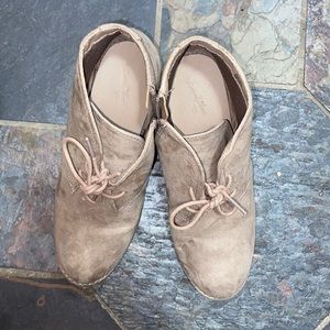 Tan ankle booties/wedges!